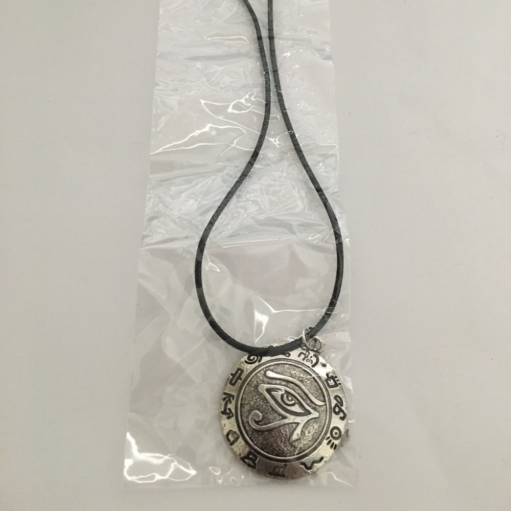 The Eye of Horus Silver Pendant Necklace NEW!